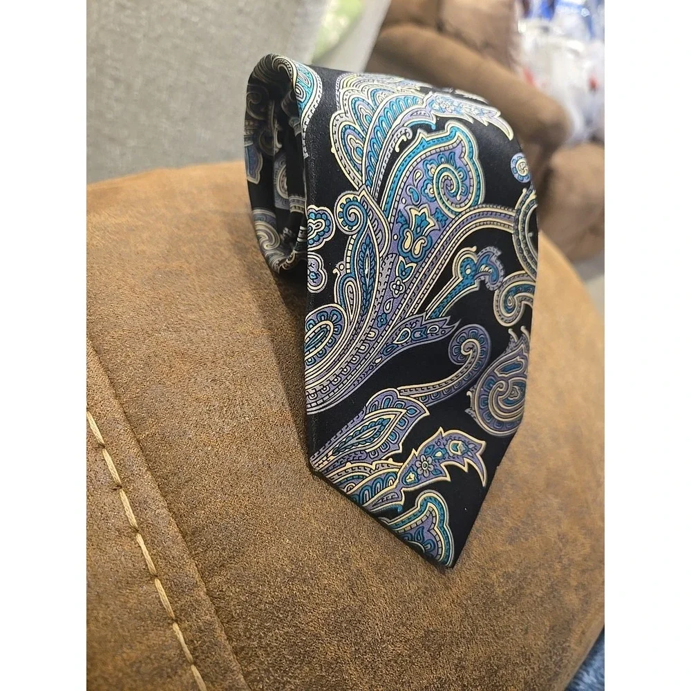 Carson Pirie Scott Silk Tie Black Blue Paisley Vintage Classic Designer Menswear